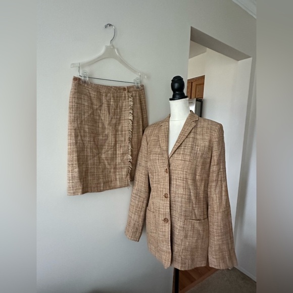 ALFANI Classic Silk Linen Tweed Jacket/Skirt Suit With Fringe Detail Size 8